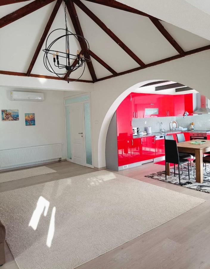 דירות מוסטר Poseidon House מראה חיצוני תמונה