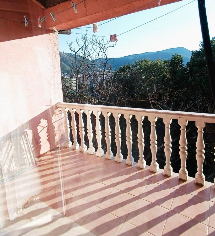 דירות מוסטר Poseidon House מראה חיצוני תמונה